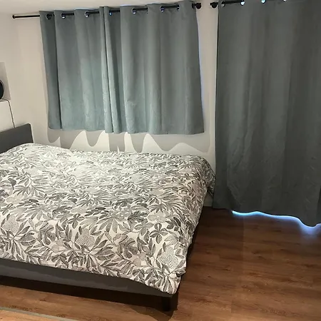 Plein Pied Proche De La Et Des Commerce Apartamento